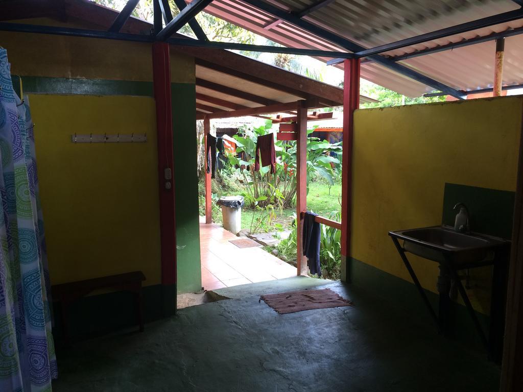 Hakuna Matata Hostel Cahuita Esterno foto